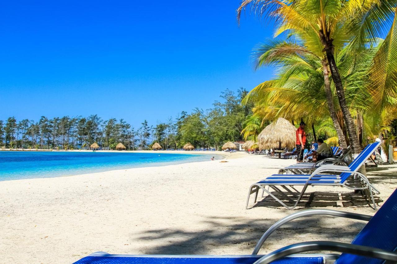 Fantasy Island Beach Resort And Marina First Bight Εξωτερικό φωτογραφία